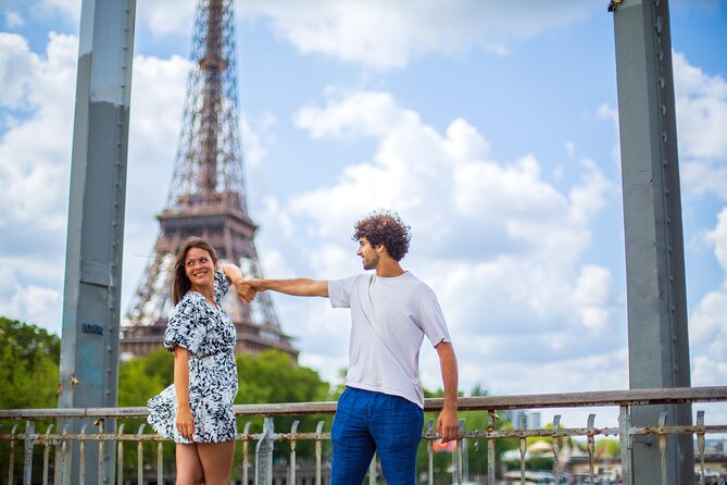 Paris: Your Own Private Photoshoot at the Eiffel Tower - Meeting at 8 Port de Suffren