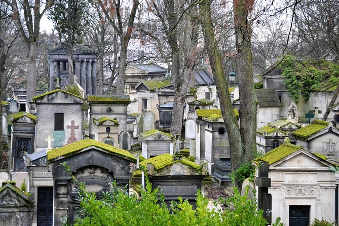 Pere Lachaise Cemetery Walking Tour in Paris - Following the Shortcuts Through 44 Hectares