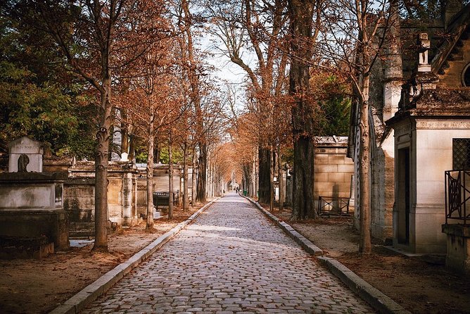 Père Lachaise Cemetery Walking Tour - Semi-Private 12ppl Max - The Paris Commune inside the cemetery walls