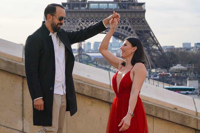 Photo Session in Paris - Photographer at the Eiffel Tower - Stop one: the main Trocadéro square