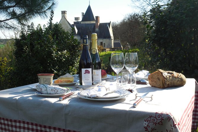 Picnic in the Vines - A Unique Loire Wine Experience - Arriving at Château du Petit Thouars near Chinon