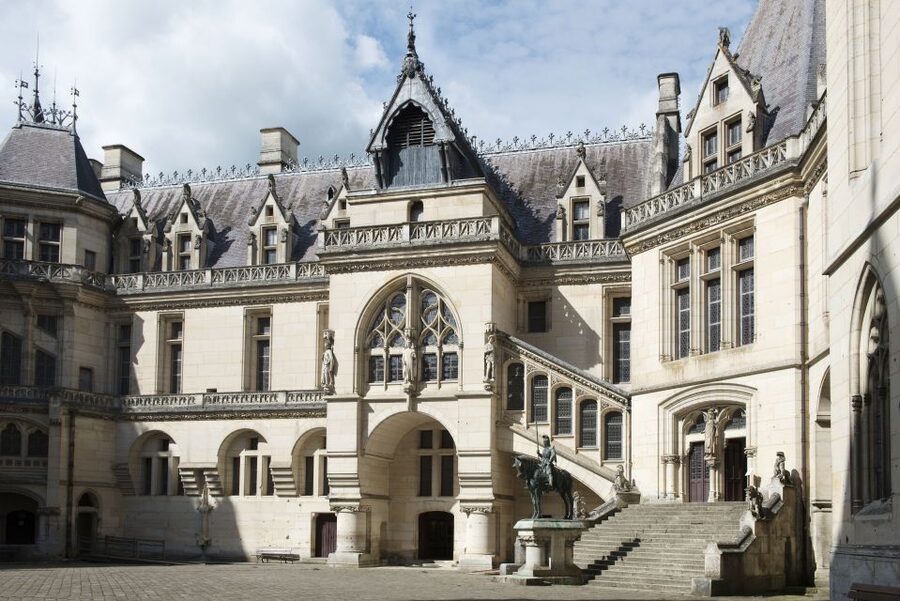 Pierrefonds: Château de Pierrefonds Entrance Ticket - Why Pierrefonds feels like a fairy-tale castle