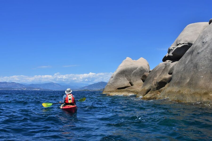 Porticcio: Guiding Kayaking Tour - Passing the Genovese tower by kayak