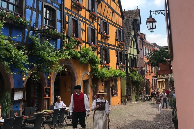Private and customizable: Alsace Wine Route HIGHLIGHTS in 3 hours - Riquewihr: a preserved wine village behind old walls