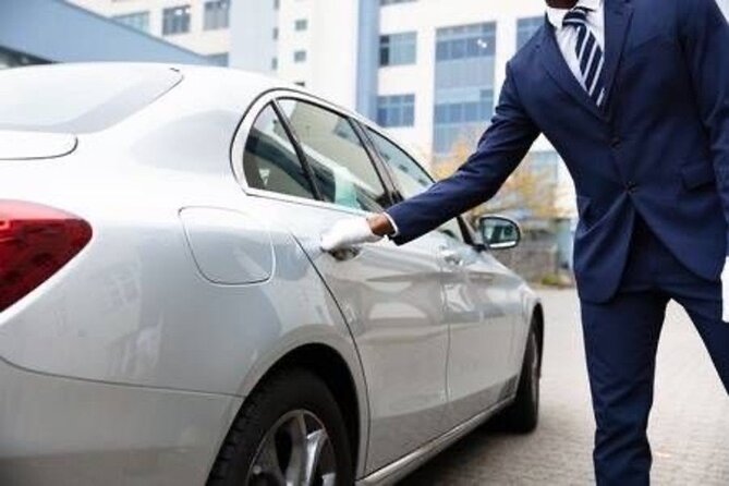 Private Arrival Transfer from CDG or ORLY airports to Paris city - CDG and Orly: two different starts to Paris