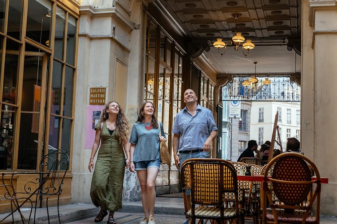 Private City Kickstart Tour: Paris - Île de la Cité, Square René Viviani, and Shakespeare & Company
