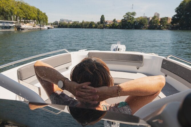 Private Cruise to Discover Paris - Pont Neuf and Notre-Dame