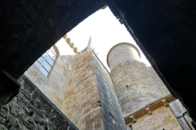 Private Day Tour of Mont Saint-Michel from Bayeux - Free time for ramparts, museums, and village streets