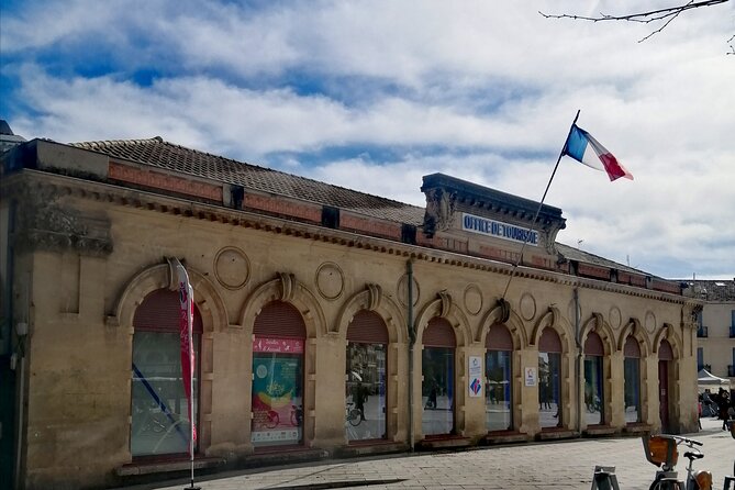 Private Discovery of Montpellier by Bike-Taxi - Promenade du Peyrou and the Saint-Clément Aqueduct