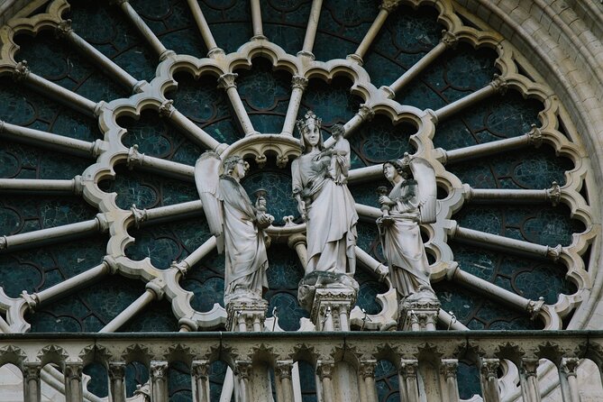 Private Half Day Historic Tour - Sainte-Chapelle, the Palais de Justice, and the Conciergerie