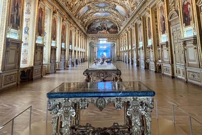 PRIVATE Louvre Wonders & Hidden Treasures Visit - Meeting Claudio at 157 Rue Saint-Honoré