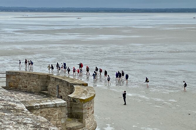 Private Mont Saint-Michel, Normandy D-Day Express trip from Paris - Lunch and the road to Mont Saint-Michel