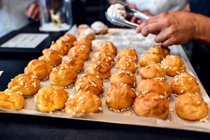 Private Montmartre Food Tour with Wine, Cheese & Pastries - What the guide adds to the walk