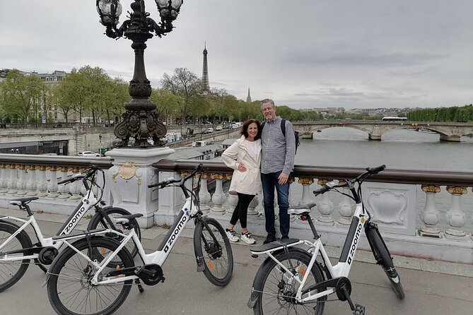 Private Paris E-bike city highlights tour - Place de la Concorde and the route through the gardens
