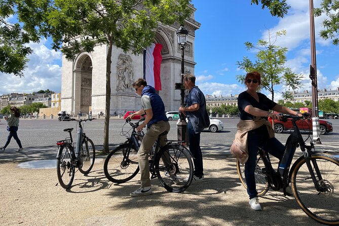Private Paris E-bike city highlights tour - Champs-Élysées and the Arc de Triomphe