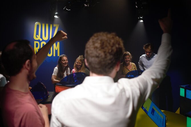 Private Quiz Room Game Session in Aix en Provence - Personalized questions and special occasions