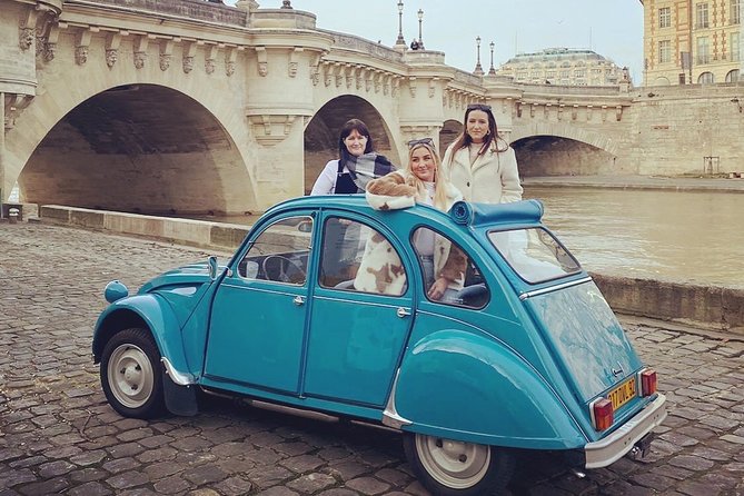 Private ride in a Citroën 2CV in Paris - 2h - Opera, Place Vendôme, and the polished center