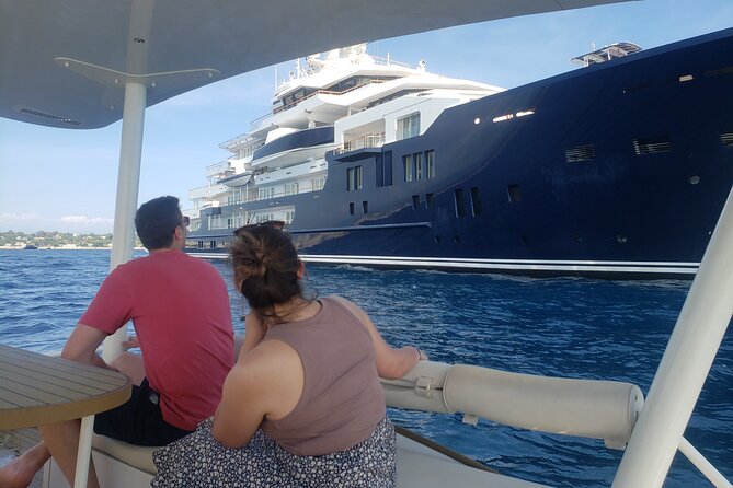 Private ride with sea bath in Solar Catamaran - Guides who make the short trip personal