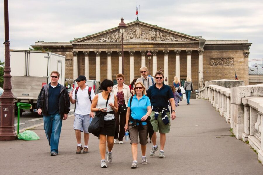 Private Secrets of Paris Bike Tour - Why the private format affects the price