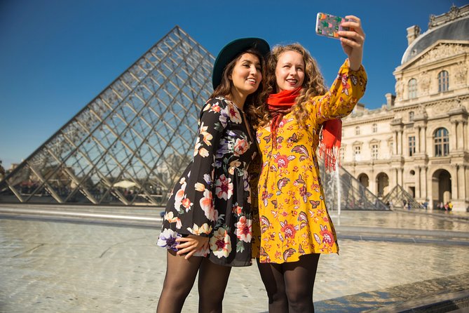 PRIVATE TOUR: Highlights & Hidden Gems of Paris With Locals - Why this private Paris walk works best early in your trip