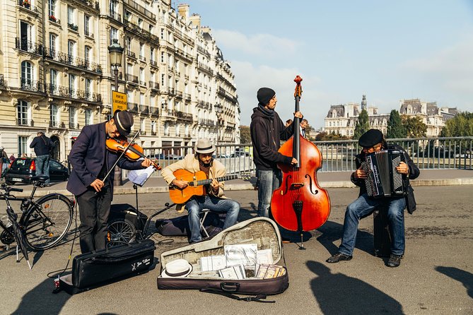 PRIVATE TOUR: Highlights & Hidden Gems of Paris With Locals - Baguette tasting and the food side of Paris