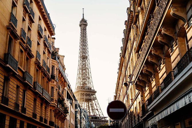 PRIVATE TOUR: Highlights & Hidden Gems of Paris With Locals - Pont Alexandre III and the Seine walk