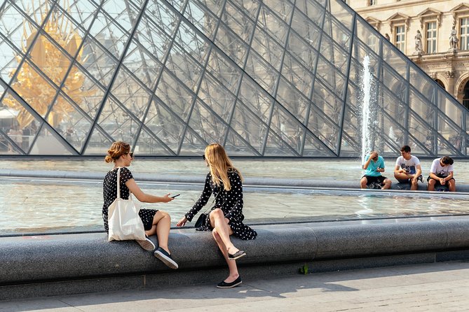 PRIVATE TOUR: Highlights & Hidden Gems of Paris With Locals - Price and what you are really buying