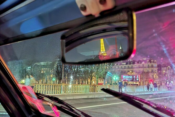 Private Tour of Paris in a convertible citroën 2CV - Riding the Champs-Élysées toward the Arc de Triomphe