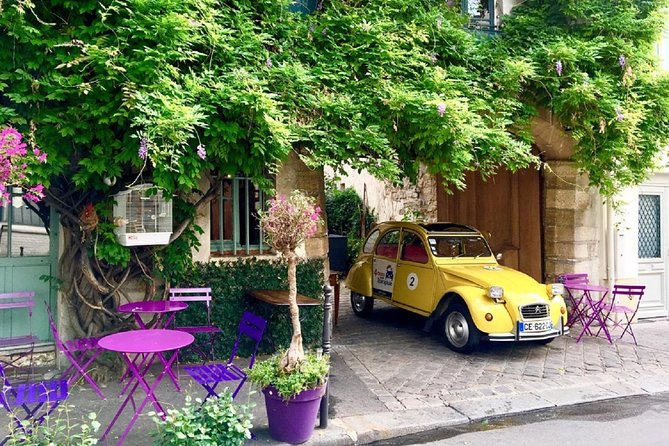 Private tour Paris Little-known places 2 hours in Citroën 2CV - How private is private in a 2CV?