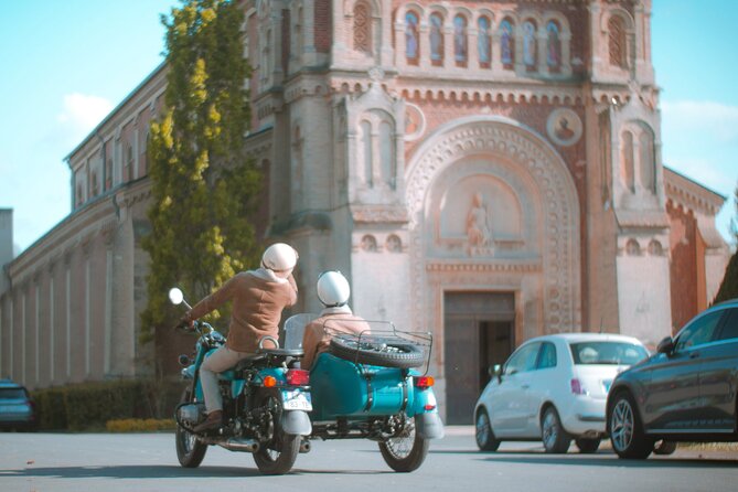 Private tour: visit Deauville in a sidecar - Deauville La Touques and the town’s racing heart