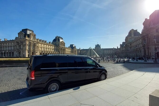 Private Transfer from CDG or ORY Airport to Paris City - Finding your driver at CDG or ORY