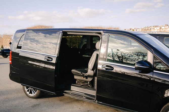 Private Transfers in Paris - From the station or hotel to your chosen address