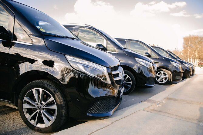 Private Transfers in Paris - What happens at CDG, Orly, Beauvais, and Le Bourget