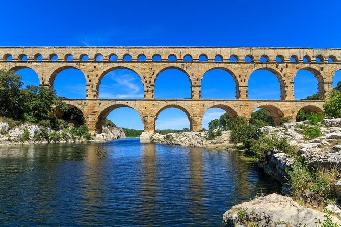 Provence in a Day Trip from Aix - Avignon needs more than two hours