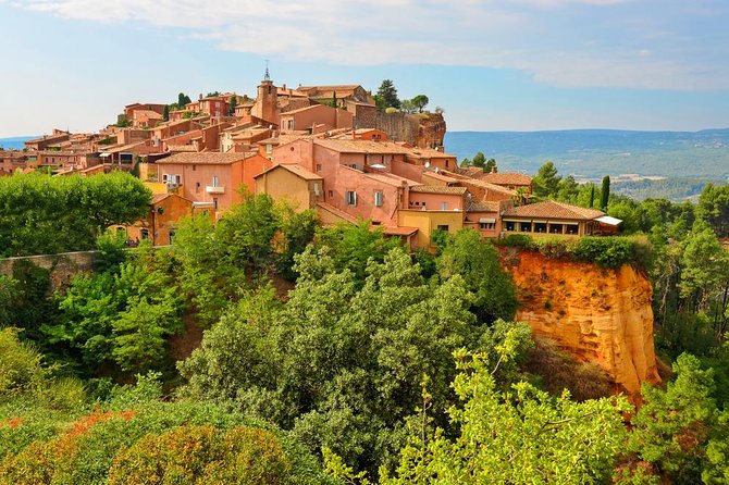 Provence Wineries and Luberon Villages Day Trip from Aix-en-Provence - The Aix-en-Provence pause and the day’s changing rhythm