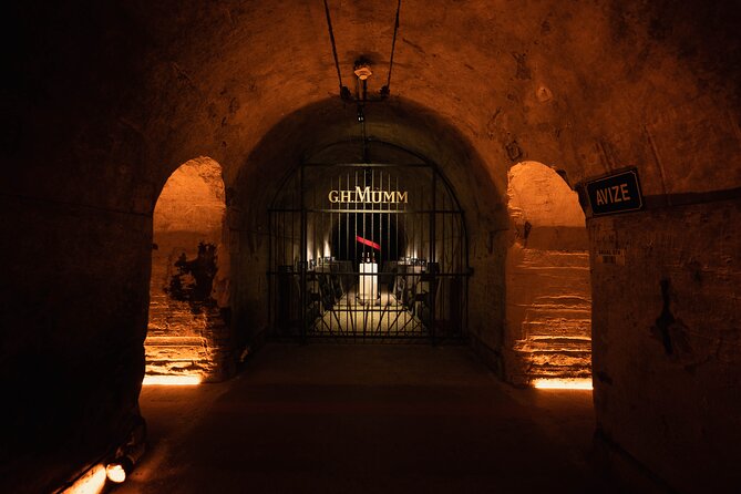 Reims or Epernay: Full day Champagne Mumm, family grower & lunch - Starting at Reims station