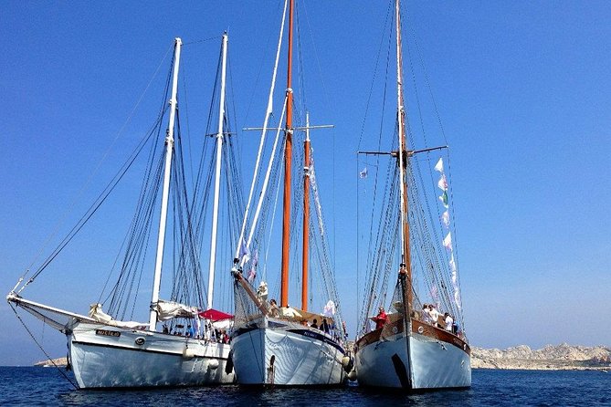 Sailing day in the heart of the Calanques - Calanque de Morgiou: cliffs, boats, and a slower hour