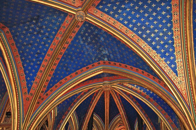 Saint Chapelle Paris Entrance Ticket - The lower chapel is only the beginning