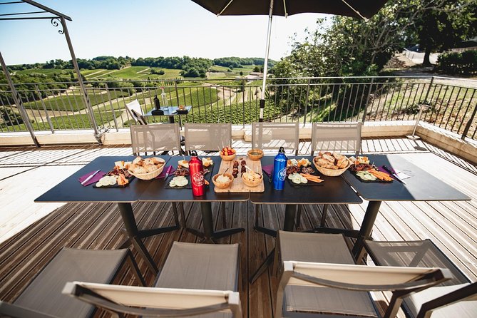 Saint-Emilion Electric Bike Day Tour with Wine Tastings & Lunch - What the guides add to the experience
