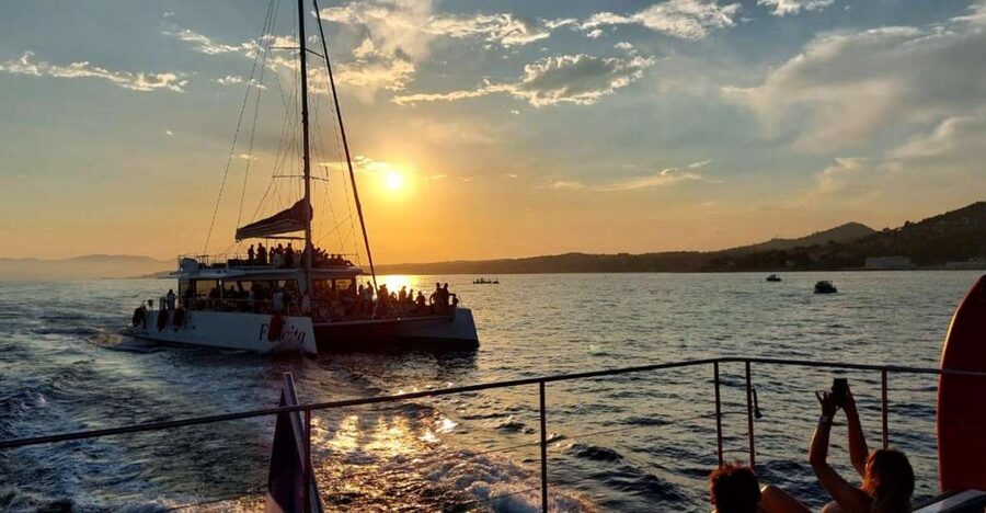 Saint-Raphaël : Sunset Cruise Cape Dramont & Golden Island - Leaving Saint-Raphaël’s Old Port at 7:20 PM