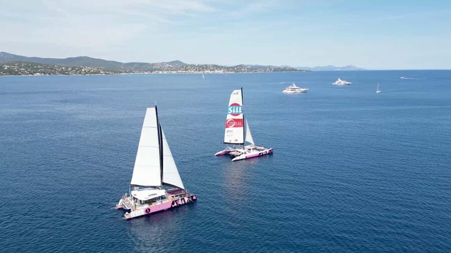 Saint Tropez: Evening Catamaran Party with Welcome Drink - What kind of evening cruise is this?
