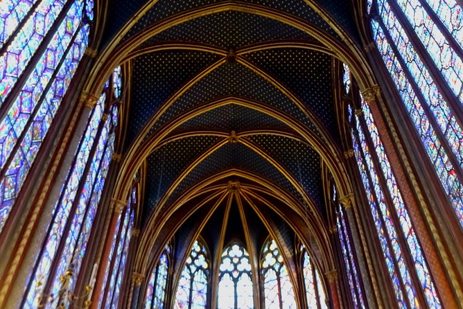 Sainte Chapelle 1h Guided Tour with entrance ticket - Eng / Esp - Reading the stained-glass windows