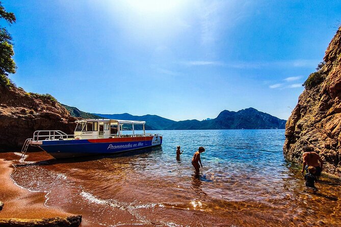 Scandola & Girolata: The Must-see Excursion EN Corsica - The swimming stop: bring your water shoes and your sense of timing