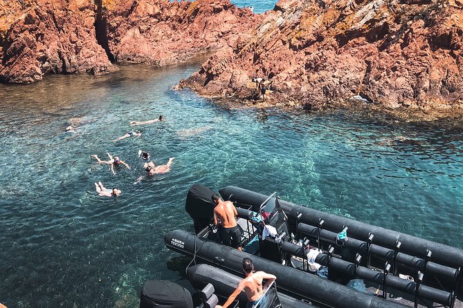 Sea excursion - Estérel Massif by boat - The Corniche dOr and a secluded swimming stop