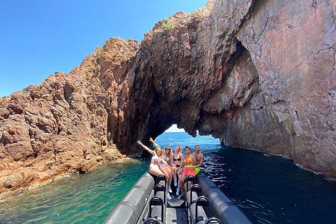 Sea excursion - Estérel Massif by boat - The return ride is part of the attraction