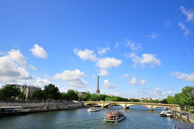 Seine River Cruise & French Crepe Tasting by the Eiffel Tower - A calm hour on the Seine