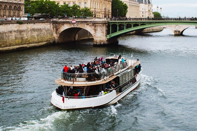 Seine River Cruise with Commentary 1 Hour - Choosing Your Seat on the Two-Deck Boat