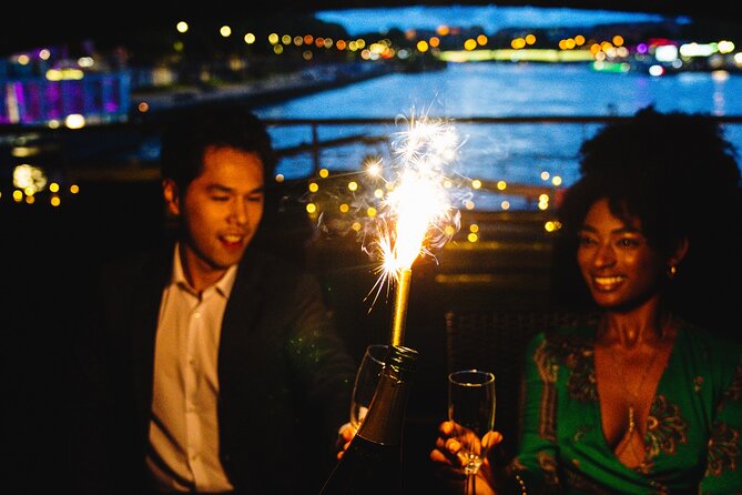 Seine River Dinner Cruise with Live Singer by VIP Yacht de Paris - Choosing the right ticket option