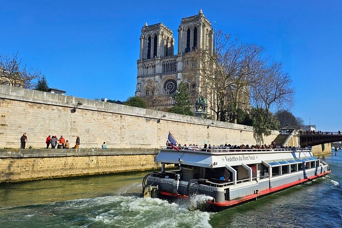 Seine River Sightseeing Guided Cruise by Vedettes du Pont Neuf - Bridges, water-level views, and the rhythm of Paris