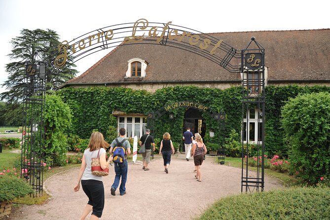 Small group Burgundy tour of Beaune with Wine Tasting from Dijon - Understanding the wine tasting